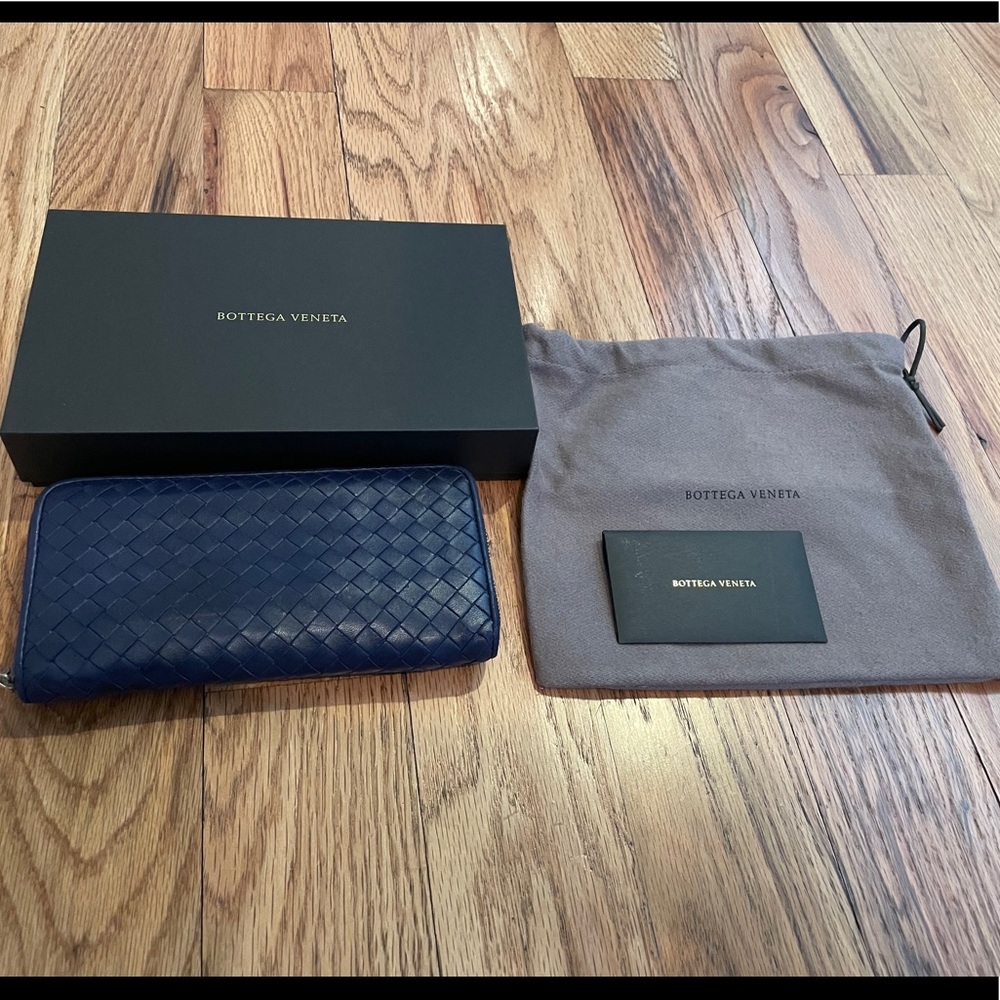 Bottega Veneta Zip-Around Wallet